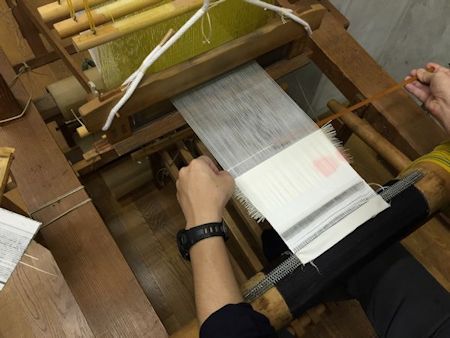 箔織り体験s機織り体験.jpg